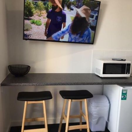Port Lincoln Shark Apartment 1 エクステリア 写真